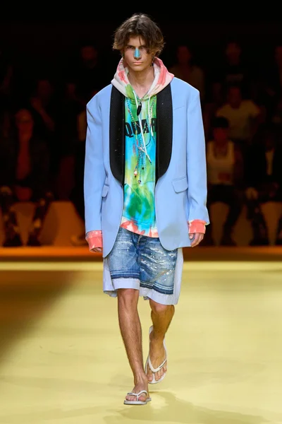 Look 35